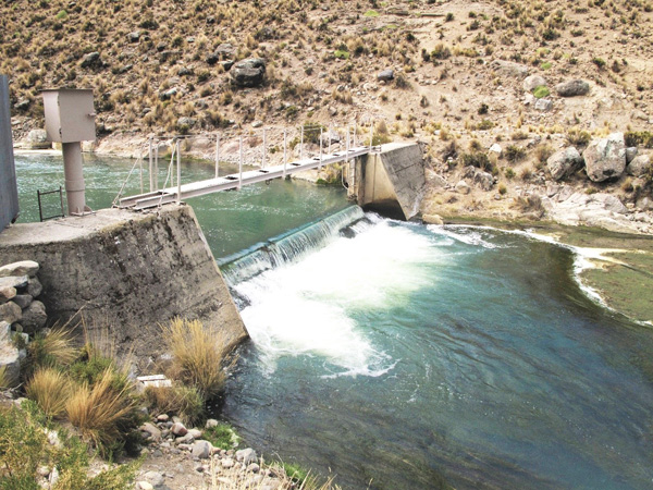 Estudio de recursos hídricos e infraestructura hidráulica para el aprovechamiento de la cuenca del río Locumba, Tacna (Perú)