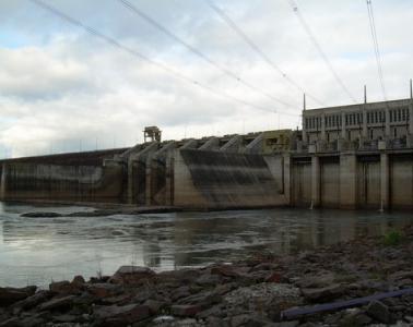 Estudio de revisión de la gestión de crecidas y elaboración de un plan de acción durante emergencias para el sistema de presas del río Negro (Uruguay)